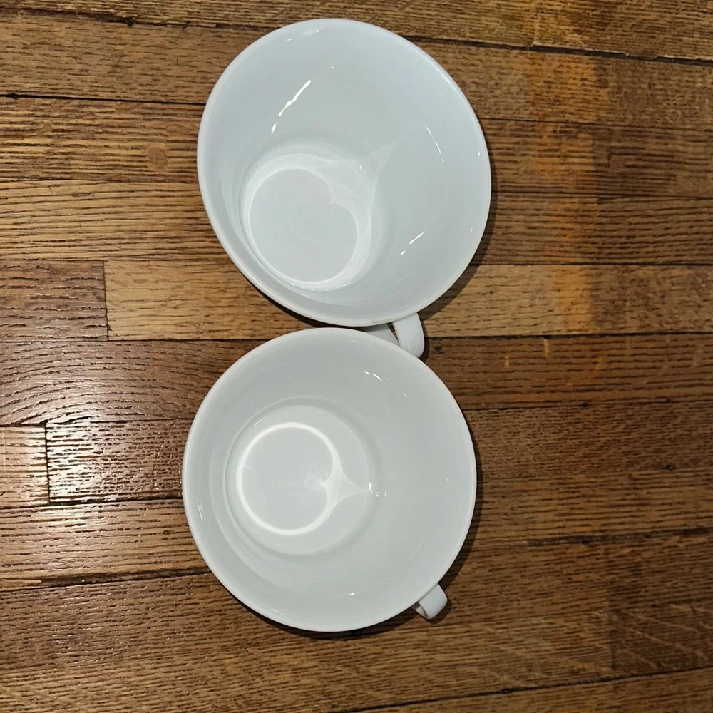 Crate&Barrel White Porcelain CoffeeMugs/soup mugs